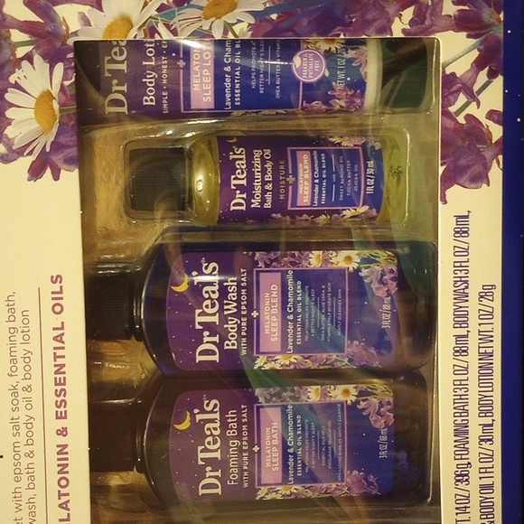 5 piece Dr Teals Sleep Bath w/ melatonin & essential oils. - Picture 4 of 4